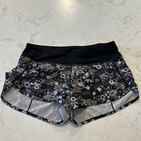 Lululemon Seawheeze 2017 Counter Culture Speed Shorts Floral White 4 - Picture 2 of 8